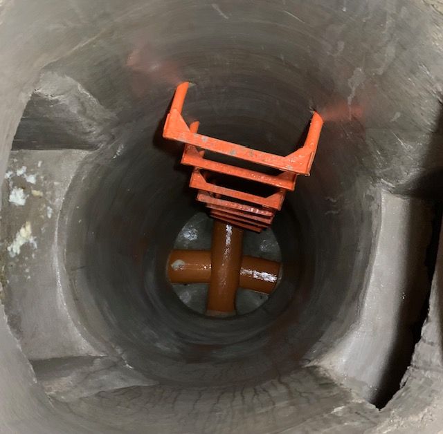 Pocería Couso escaleras de un pozo en proceso 1